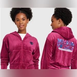 Black Panther Berry Hoodie Size Medium